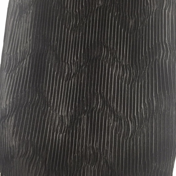 Black Ruffle Sleeveless - Picture 2 of 3